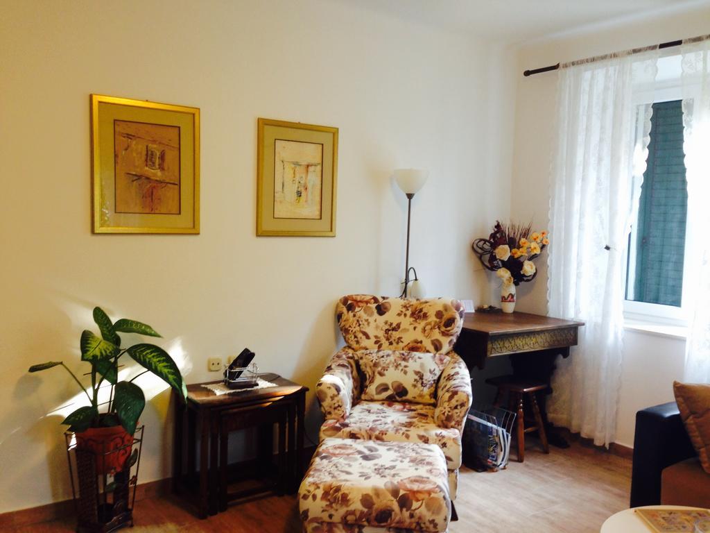 For All Seasons Apartment Split Room photo